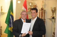 Flvio Neves/