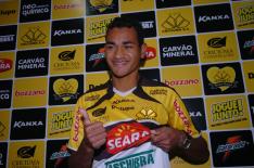  Mauricio Vieira  /
