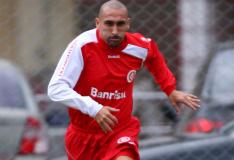 LUCAS UEBEL/Vipcomm