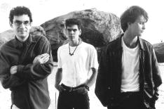 EMI�/�Divulga��o