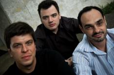 triocorrente.com/Divulgao