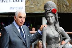 Esttua Amy Winehouse/Dave J Hogan/Getty Images Europe