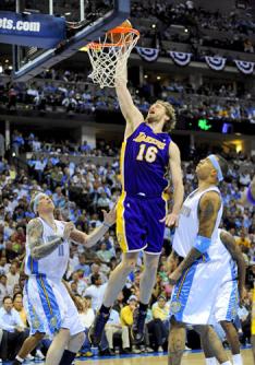 Larry W Smith, EFE/