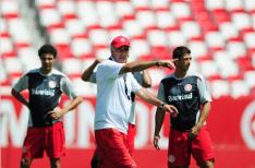 Alexandre Lops, Divulgao/