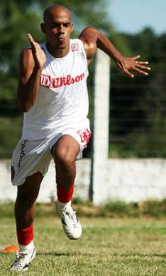 Carlos Insaurriaga, Divulgao /