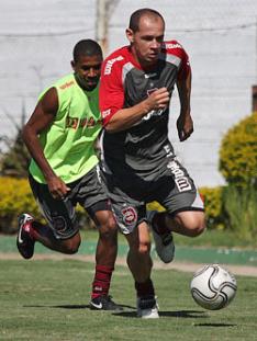 Carlos Insaurriaga, Divulgao/