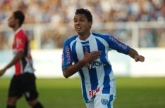 Flvio Neves/