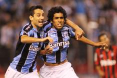 Giuliano Gomes, AE/