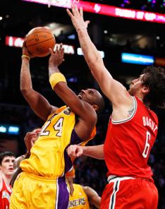 Danny Moloshok, AP /
