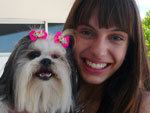 Marcela Hoeppers com a cadelinha Arroba 