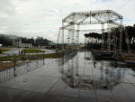 Palco para receber as atraes do Planeta Santa Catarina, nos dias 14 e 15 de janeiro, j est sendo montado