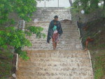 Chuva na escadaria de acesso  Igreja So Domingos, em Torres