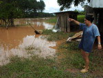 Com a chuva do fim de semana, a Barragem de Tai encheu e ameaa verter. Servios de emergncia esto em alerta porque j h propriedades alagadas no Alto Vale. Se chover de novo, normalizao do abastecimento de gua em Blumenau e regio est ameaada - Temara da Silva