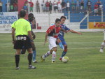 O gol da vitria do JEC veio aos 45, com Lima