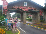 Gramado, Rio Grande do Sul - Ludi�ri, Marlise e Celio Selbmann, Maicon Adam e Jaqueline Selbmann, Olga e Ingo Duwe e Glaucimara Tambani, de Ibirama, em dezembro de 2010.