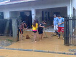 Limpeza das casas atingidas.