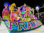 Academia de Samba Praiana homenageou os ciganos em seu desfile