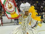 Imprio do Sol homenageou a porta-estandarte Onira Pereira em seu desfile