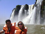 Foz do Igua�u, Paran� - Cristiane Lanser e Irlan S. J�nior, de Blumenau, em janeiro de 2011.     