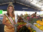 Michelly Bohnen, Miss Santa Catarina, na Feira Livre em Blumenau