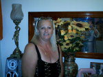 Quero homenagear minha sogra querida, Elizabeth Bernades Cardozo, que fez aniversrio no ltimo dia 30/03/11. Quero dizer que amo muito ela e desejo toda a felicidade do mundo! Beijos e abraos de sua nora Mercia e seu filho Fabio Cardozo