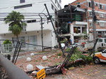 Segundo bombeiros, no h feridos.
