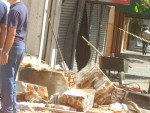 Detalhes que a exploso causou na Rua Curt Hering