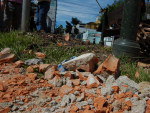 Detalhes que a exploso causou na Rua Curt Hering