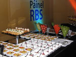 Nos bastidores do Painel, uma bela mesa de aperitivos para os convidados