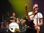 McFly fez show na noite desta quinta-feira no Teatro do Bourbon Country 