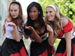 Modelos alems posam para promover a Copa do Mundo de futebol feminino 2011