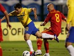 Jadson foi titular na partida contra a Romnia