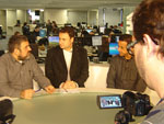 Rafael Soares e Gustavo Sardi fazem os ltimos ajustes de enquadramentos antes da gravao.