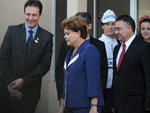 Dilma entrega apartamentos