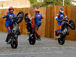 Equipe de wheeling Arte e Equilbrio se apresenta no 12 Salo de Motos do RS