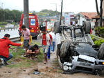 Jovem capota o carro na SC-401, em Florianpolis