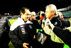 Muricy e o presidente do Figueira, Nestor Lodetti (D) - Alvarélio Kurossu