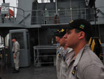 Militares aguardam a chegada do comandante do Grupamento de Patrulha Naval do Sul