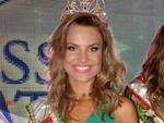 Michelly Bohnen durante o concurso do Miss Santa Catarina 2011, no Parque Beto Carreiro World