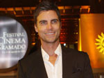 O ator americano Colin Egglesfield surpreendeu a todos em sua passagem pelo festival