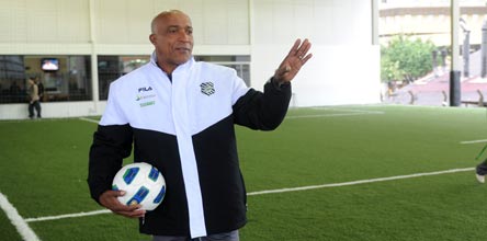 Peanha trabalha no Figueirense