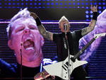 Vocalista James Hetfield comandou o espetculo do Metallica no Palco Mundo 