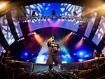 Show do Sepultura  teve participao dos percussionistas franceses do Tambours du Bronx