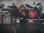 Backing vocal tomou a frente do show e no decepcionou