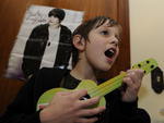Caetano Farias de Oliveira  f de Justin Bieber