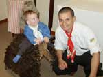 Alfredo M�ximo Ribeiro: "Eu e meu filho Leonardo nos pavilh�es da festa da uva, em Caxias do Sul"