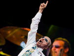 Tom Z eletrizou a plateia