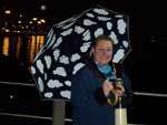 Ivan Andr� Bomfim: "A foto foi registrada no Trapiche Municipal de Florian�polis debaixo de muita chuva e frio. Na foto estou eu Verediana com dois s�mbolos ga�chos: o mate e o tim�o do cora��o"