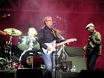 Eric Clapton n�o se atrasou e o show come�ou as 22h, ap�s abertura da banda ga�cha Cartolas