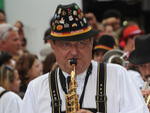 Desfile da Oktoberfest 2011 na rua XV de Novembro